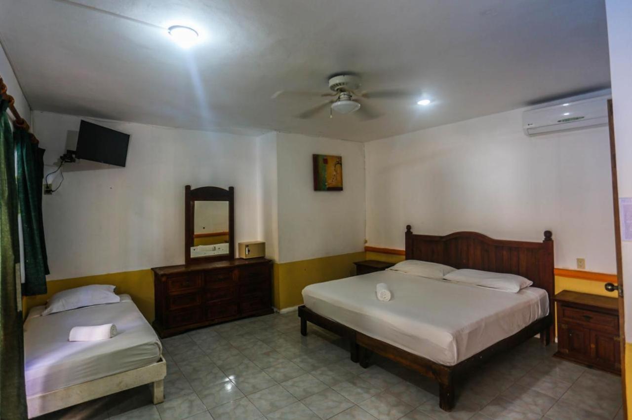 Hotel Vista Caribe 5Ta Av A 5 Pasos De La Playa Playa del Carmen Luaran gambar